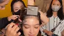Sebuah video proses makeup dari istri wapres terpilih Selvi Ananda, viral. [Foto: Instagram/putriayumakeup]