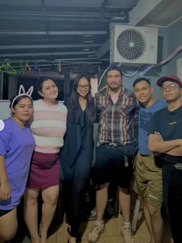Artis Rayakan Tahun Baru di Rumah