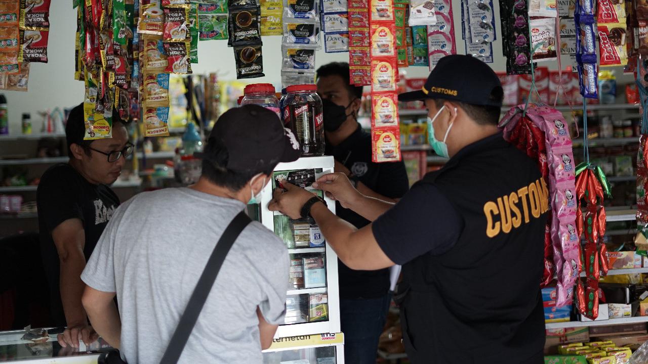 Bea Cukai Gelar Operasi Pasar Berantas Rokok Ilegal Demi Terjaminnya Keadilan Berusaha