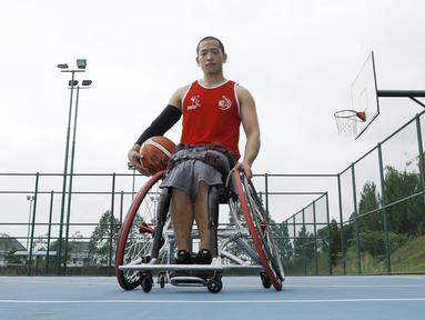 Pebasket Donald Santoso, merupakan pebasket difabel yang pernah bergabung dengan tim basket asal Amerika Serikat yakni Phoenix Suns Wheelchair Basketball. (Bola.com/M Iqbal Ichsan)