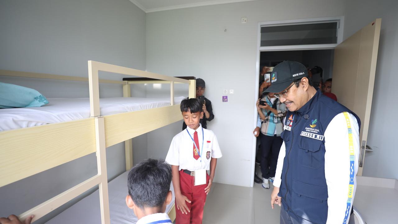 Gus Ipul Kunjungi Calon Lokasi Sekolah Rakyat di Wisma Atlet Si Jalak Harupat Bandung