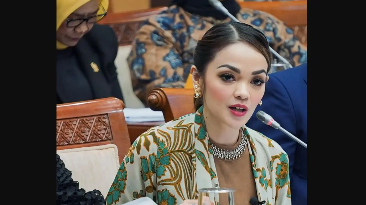 Anggota Komisi I DPR RI dari Fraksi NasDem Andina Narang.