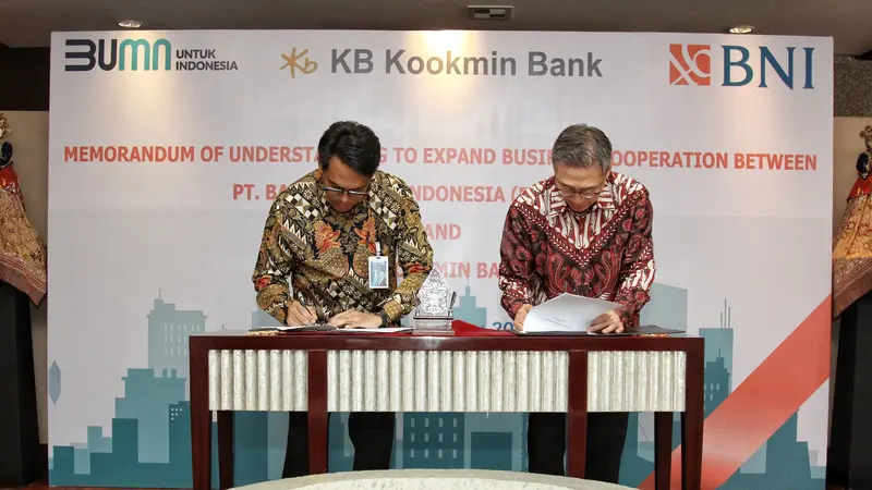 BNI melakukan sinergi dengan KB Kookmin Bank dan tertuang dalam Nota Kesepahaman Kerjasama. (Dok BNI)