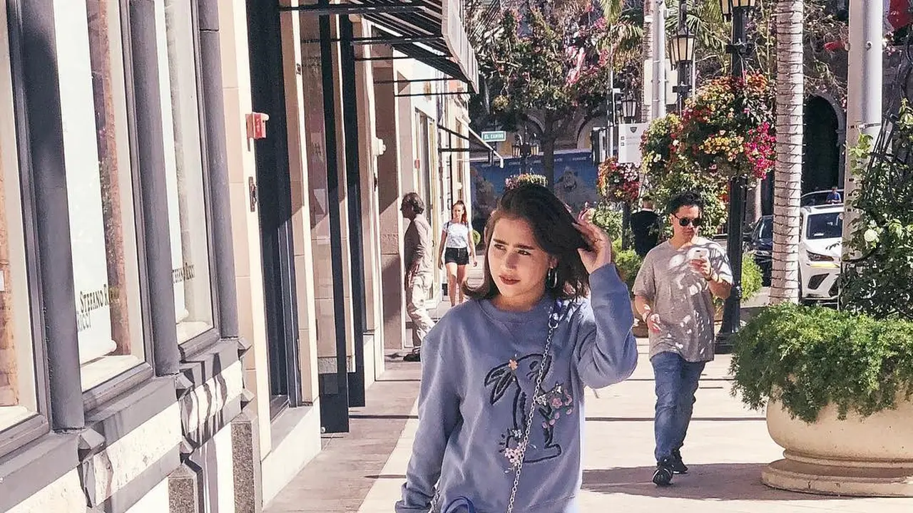 [Bintang] Prilly Latuconsina
