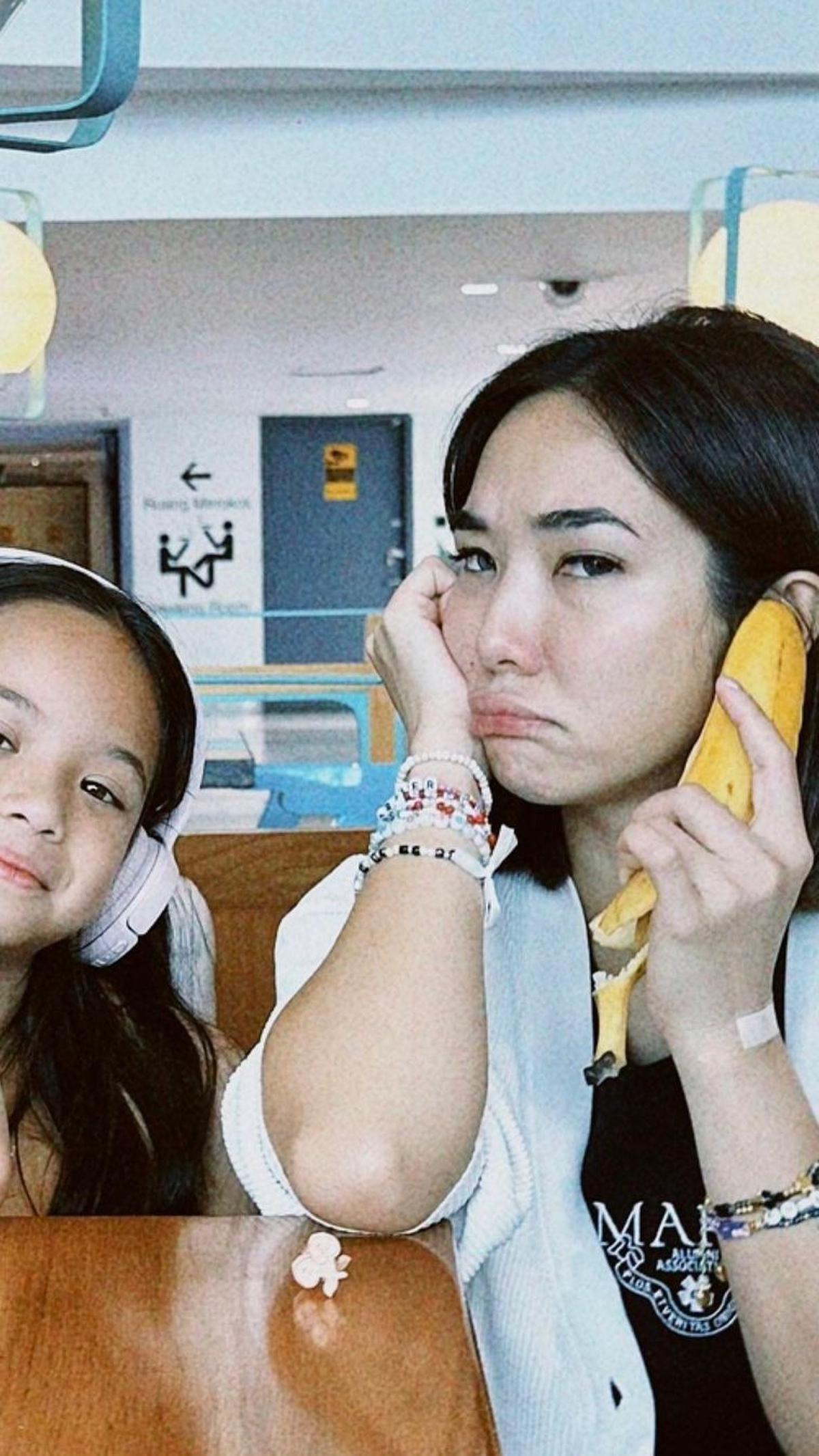 Selain Gading, Gisela Anastasia turut mendampingi putri tercintanya itu.