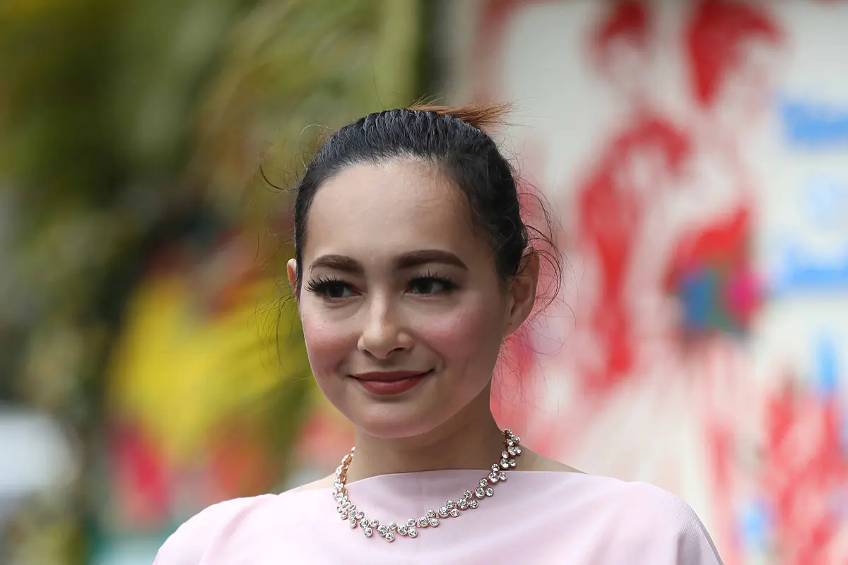 [Bintang] Dewi Rezer