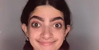Inilah wajah asli Fabiola Baglier, seleb TikTok yang kerap disebut mirip Rowan Atkinson yang berperan sebagai Mr. Bean. (Tiktok/fabiola.baglieri).