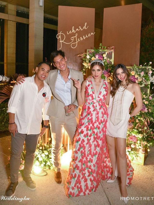 Deretan Busana Serba Putih Selebritas Di Pesta Pertunangan Jessica Iskandar Dan Richard Kyle Lifestyle Liputan6 Com