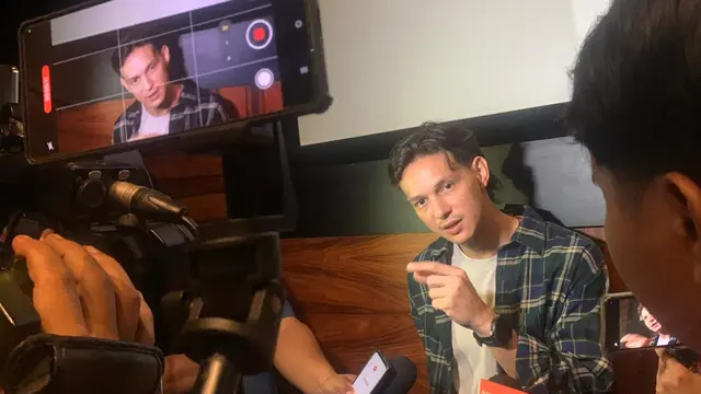 wawancara Marcell Darwin di Acara Press Screening dan Press Conference film Dalam Sujudku, Jakarta, Queens Head, Jumat (12/12/2025)