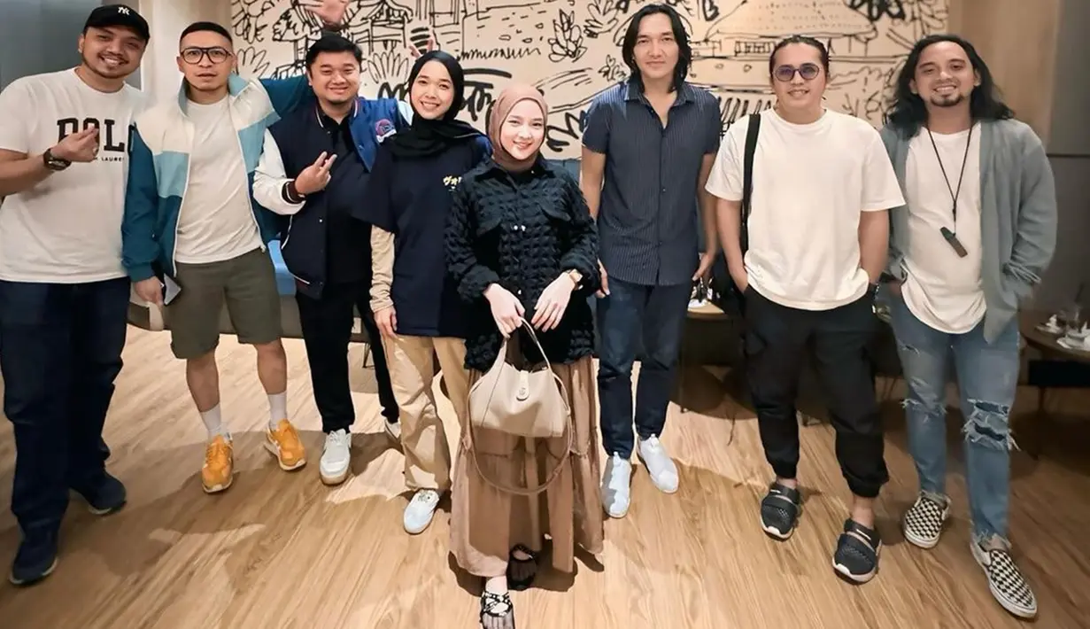 Kepala KUA Kecamatan Pondok Gede, Drs. H Ahmad Sumroni, mengungkapkan bahwa Ayus memberikan mahar berupa cincin emas seberat 3 gram dan uang tunai sebesar Rp200 ribu kepada Nissa Sabyan. Akad nikah digelar di rumah Nissa di kawasan Jatiwaringin, Bekasi, dalam suasana sederhana. (Liputan6.com/IG/@sabyan_gambus)