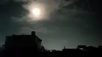 Puncak fenomena alam langka hunter moon dapat dilihat di wilayah Kepri pada malam ini, Kamis (17/10/2024). (Liputan6.com/ Ajang Nurdin)