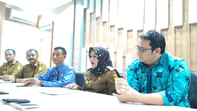 Tim Dokter RSUD Waled Investigasi Warga Cirebon Diduga Terinfeksi Virus Corona