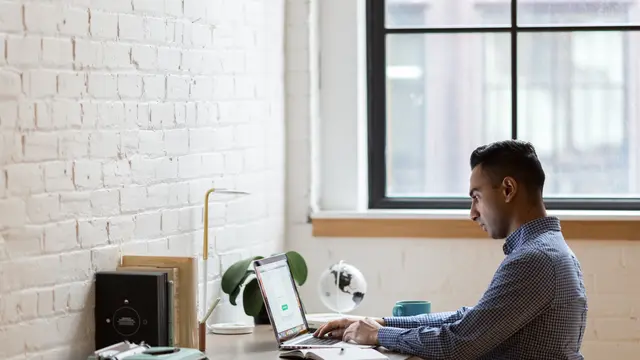 Lebih Banyak Bekerja