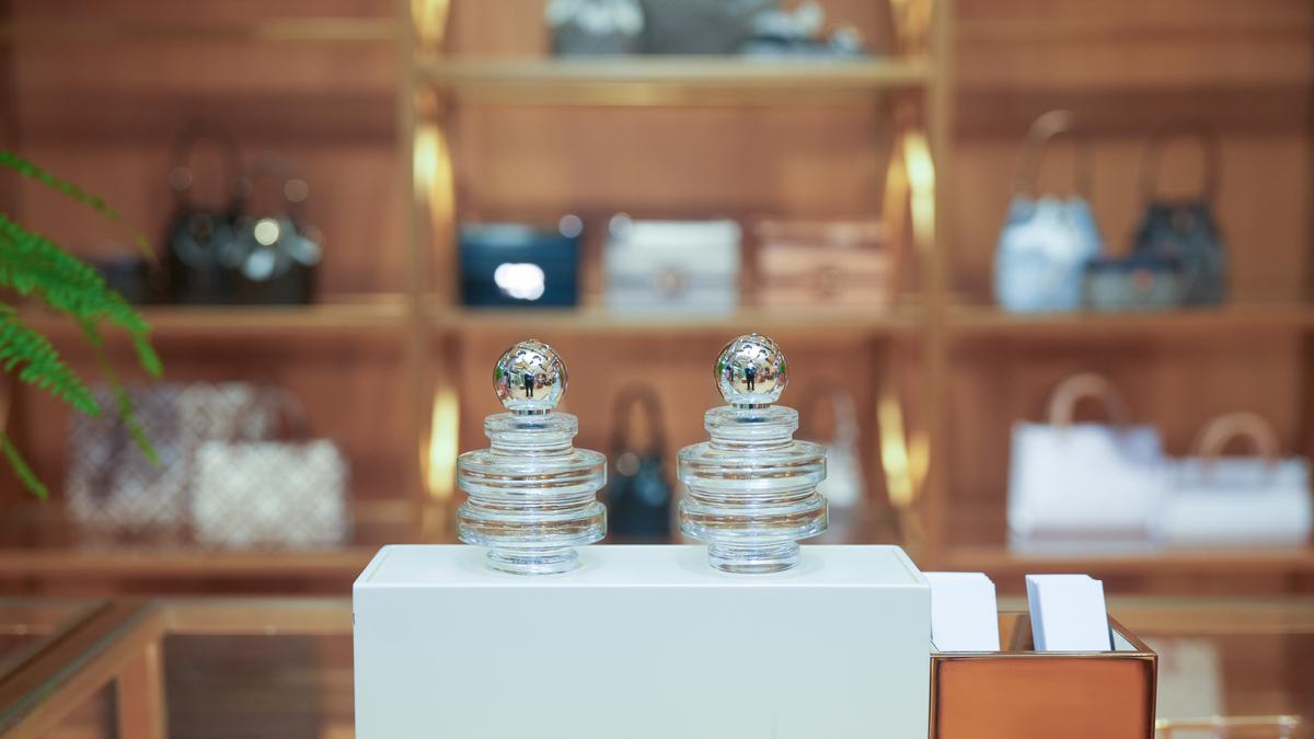 Tory Burch Hadirkan Sublime, Parfum Baru dengan Desain Botol Futuristik nan Ikonis