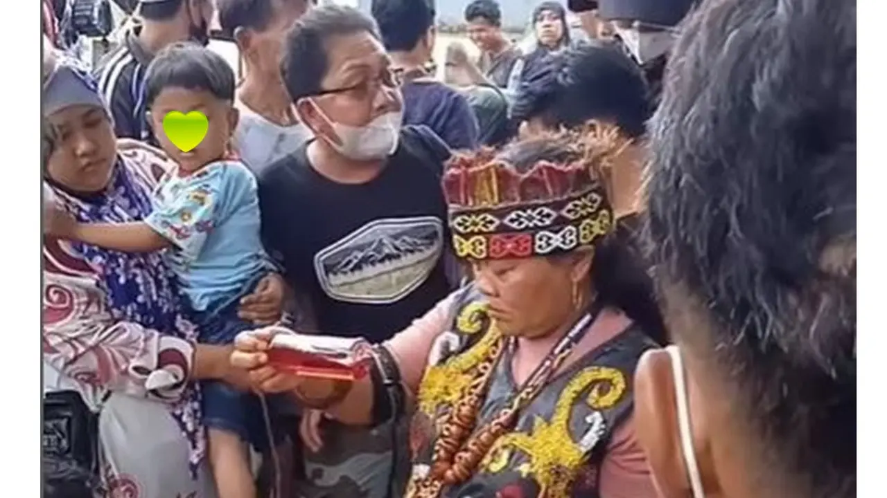 5 Fakta Ibu Ida Dayak, Viral Karena Pengobatan Alternatif Hingga Bikin Macet Jalan