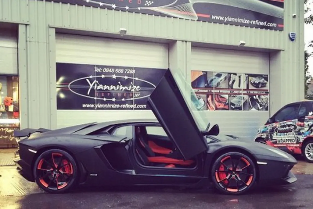 Kun Aguero Pun Kesengsem Aventador