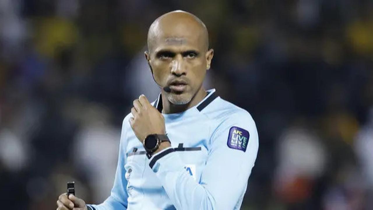 Fakta Ahmed Al Kaf, Wasit Asal Oman yang Kontroversi Sudah Pimpin 114 Pertandingan dan Keluarkan 343 Kartu Kuning