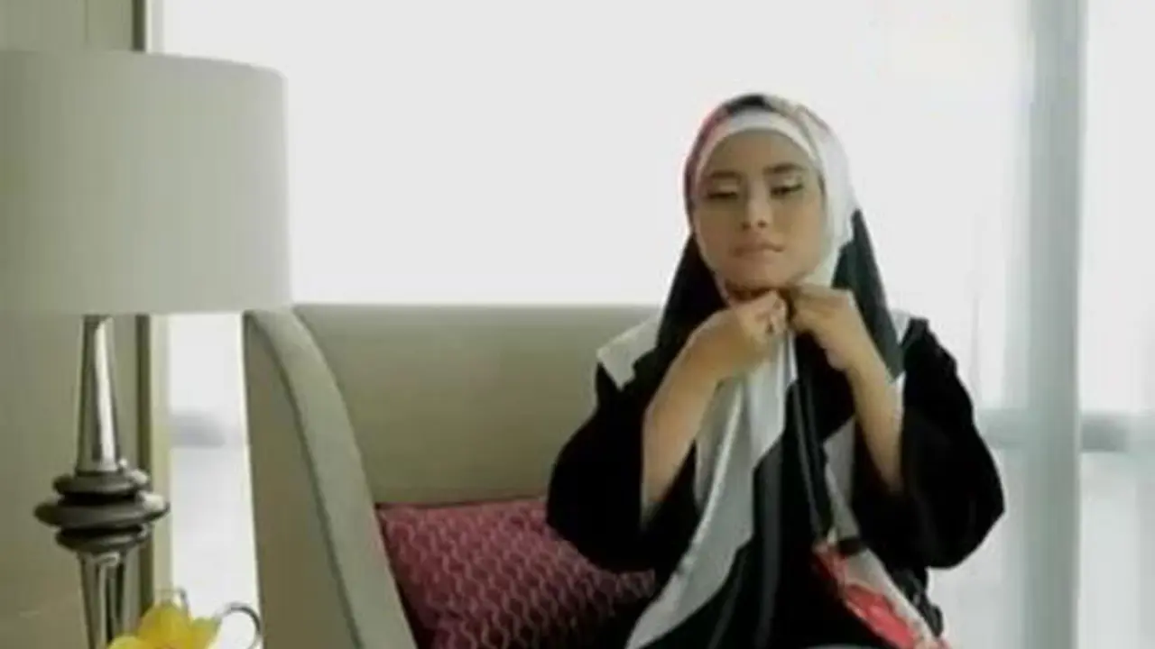 Tutorial Hijab Bermotif