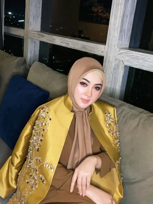 potret makeup Syahrini berzodiak Leo (instagram/princessyahrini)