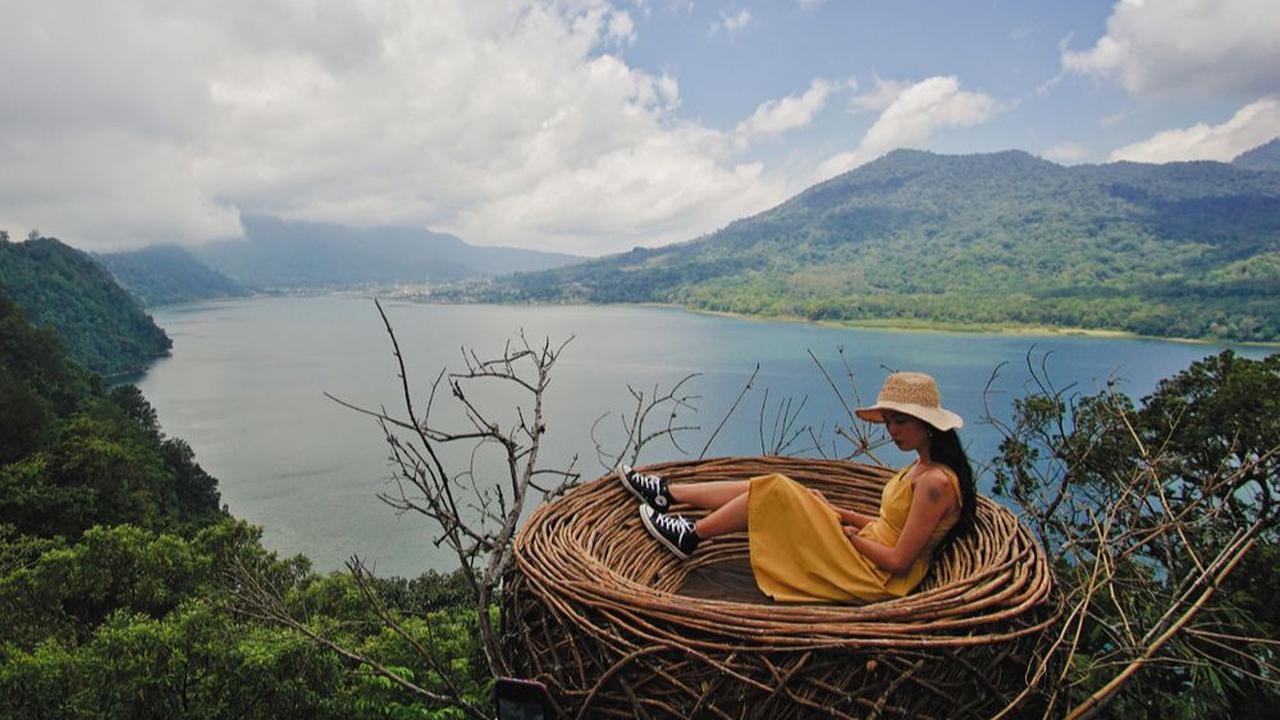 Keindahan Alam di Puncak Wanagiri