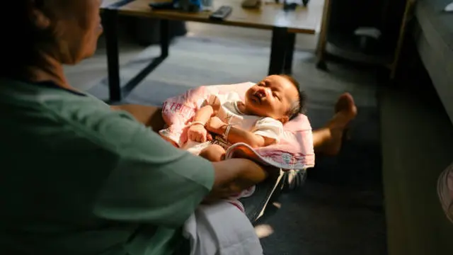 Ilustrasi Bayi Berjemur