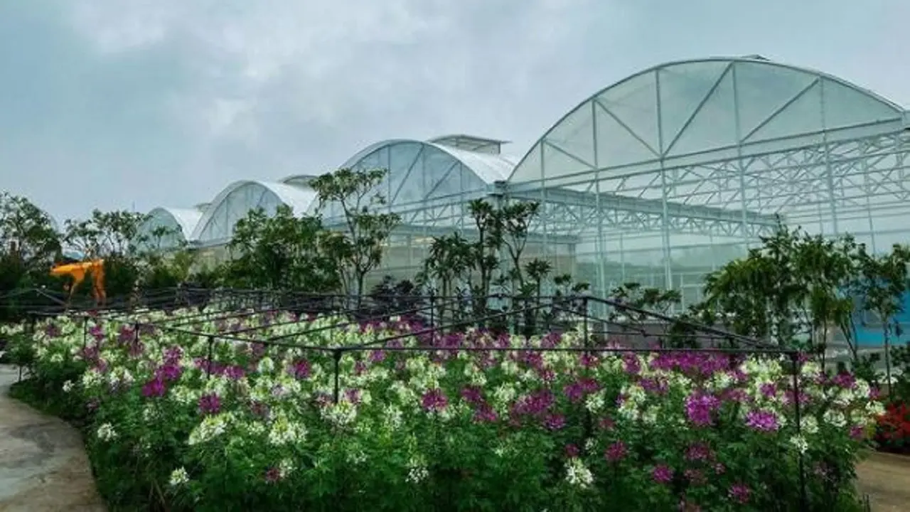 Batu Love Garden