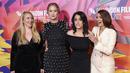 Jennifer Lawrence bersama sutradara Lila Neugebauer dan Justine Ciarrocchi dan Elizabeth Sanders berpose untuk para fotografer setibanya di pemutaran perdana film ' Causeway' selama Festival Film London 2022 di London, Sabtu, 8 Oktober 2022. (Photo by Vianney Le Caer/Invision/AP)