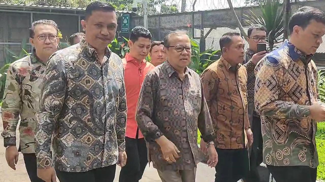 Daum Palem, Kado Khusus Kardinal Suharyo untuk Perayaan Paskah Hasto di Rutan KPK