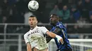 Ketinggalan 0-1, tim tuan rumah bangkit dan tampil menyerang. (Gabriel BOUYS/AFP)