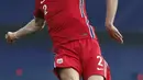 Bek Norwegia, Haitam Aleesami mengumpan bola saat bertanding melawan Turki pada lanjutan Kualifikasi Piala Dunia 2022 zona Eropa Grup G di stadion La Rosaleda di Malaga, Spanyol, Minggu (28/3/2021). Turki menang telak atas Norwegia 3-0. (AP Photo/Fermin Rodriguez)