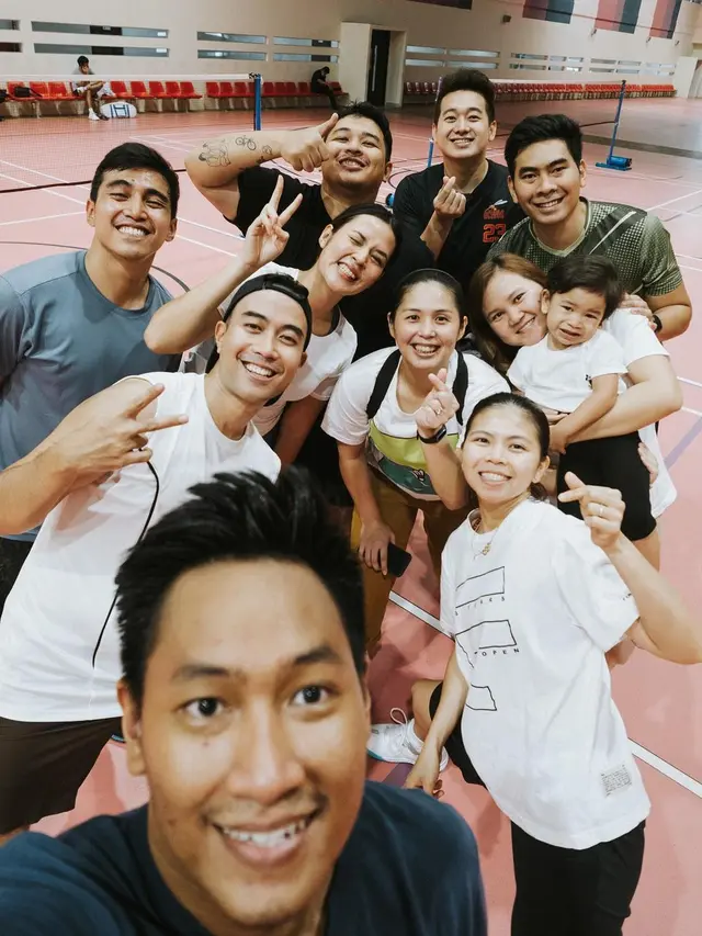 Greysia Polii Latih Badminton Raisa dan Vidi Aldiano