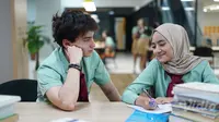 Streaming Series Indonesia Terbaru Di Luar Nurul: Kisah Perjodohan di SMA Elite Tayang di Vidio