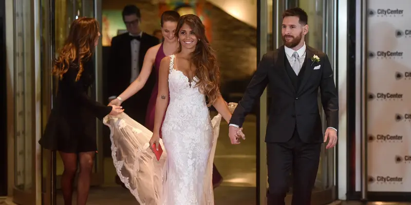 Sungguh Romantis, Lionel Messi Nikahi Teman Masa Kecilnya