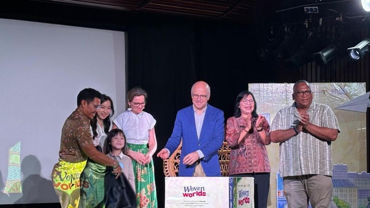 Woven Worlds: Inspirasi Perjalanan Wisata Indonesia-Prancis dari Buku Anak