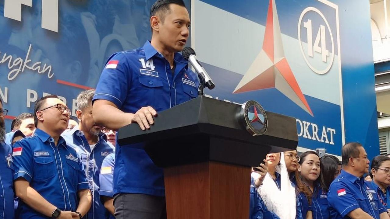 Lantas, Sudirman berdoa agar AHY dan Partai Demokrat menemukan jalan terbaik agar bisa bersama-sama terus berkontribusi bagi perbaikan dan kebaikan Indonesia di masa yang akan datang.
