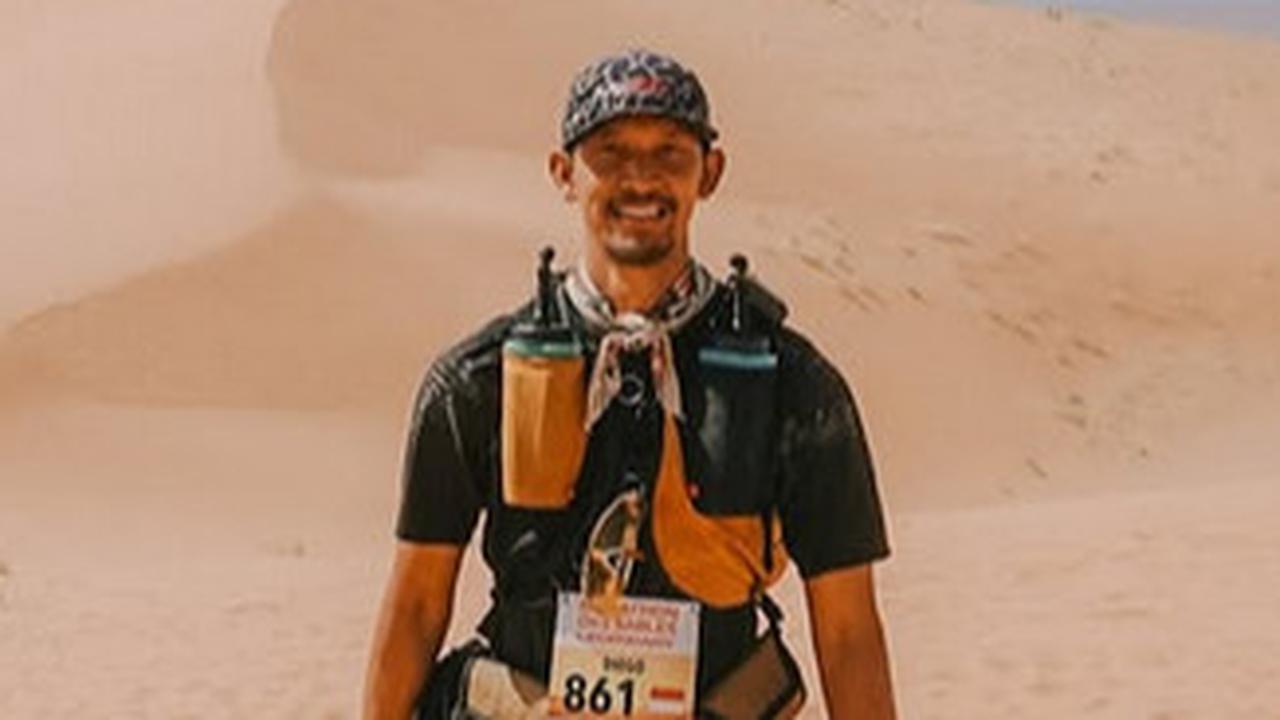 Potret Diego Adik Andien Aisyah Berhasil Tuntaskan Ultramarathon 250 Km di Gurun Sahara Hanya 40 Jam