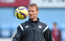 Sheringham minta kritik MU dan Van Gaal berhenti