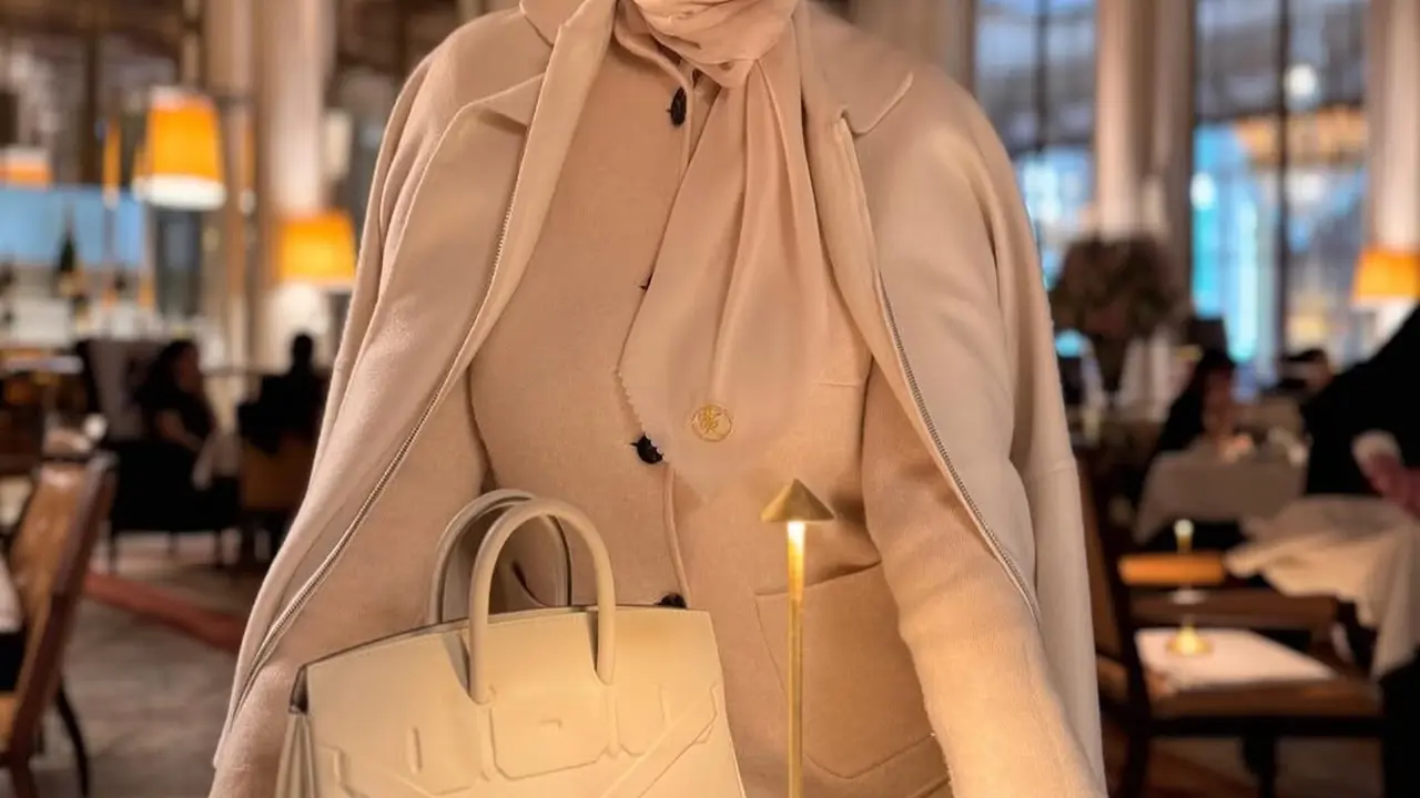 Gaya Glamor Syahrini Saat Private Shopping di Paris Bareng Reino Barack, Tampil Elegan dengan Tas Hermes Rp680 Juta-an