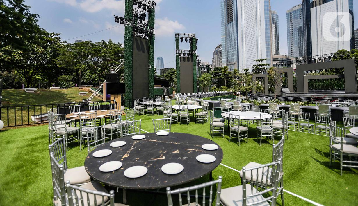 Menurut pernyataan Sekretaris Kementerian Sekretariat Negara Setya Utama dalam acara diskusi daring Kementerian Komunikasi dan Informatika, Forum Merdeka Barat 9 (FMB 9), Jumat, 25 Agustus 2023 disebutkan bahwa Hutan Kota GBK menjadi satu dari dua lokasi di luar arena Jakarta Convention Center yang dipakai untuk kegiatan utama KTT ke-43 ASEAN 2023. Lokasi penyelenggaraan acara ini adalah Taman Mini Indonesia Indah untuk acara Spouse Program. (Liputan6.com/Faizal Fanani)