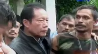 Kelompok bersenjata pecahan GAM menyerahkan diri hingga  Presiden Joko Widodo kemarin meresmikan gedung baru KPK di Kuningan. 