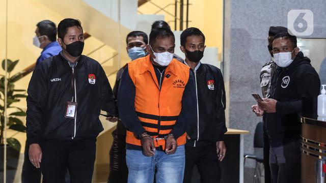 KPK Tahan Mantan Panglima GAM Izil Azhar