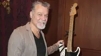 Eddie Van Halen pada 12 Fenruari 2015 di Museum of American History, Washington. (Owen Sweeney/Invision/AP, File)