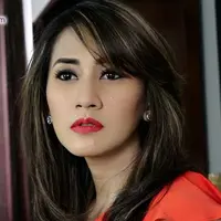 Cut Memey menikmati proses pembelajaran saat menjadi produser di single Gatot Kaca. 