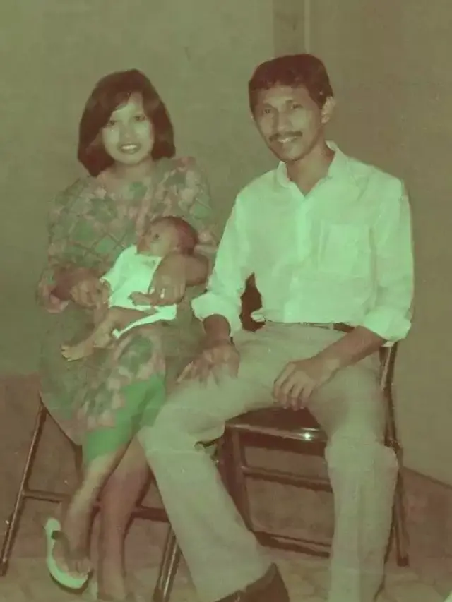 Potret lawas artis bersama keluarga, Andien (Instagram/andienaisyah)