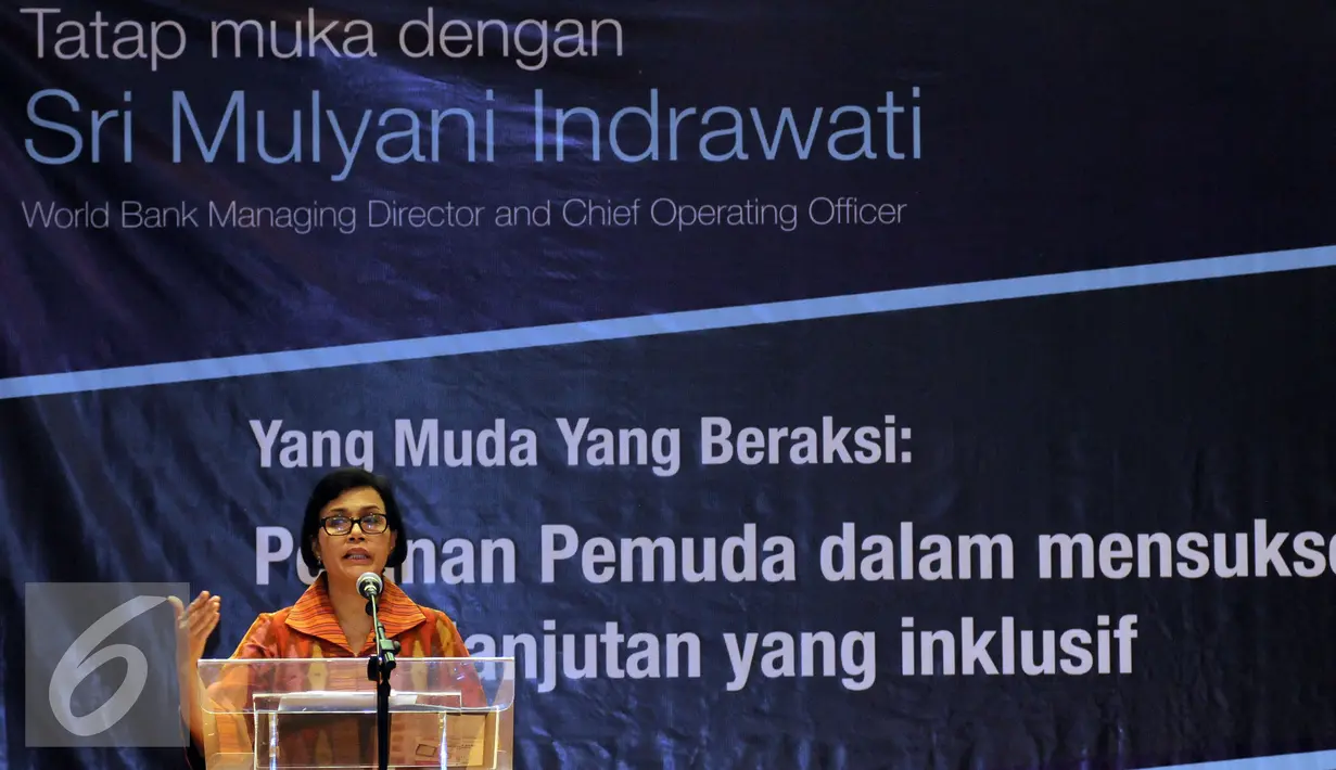 Mantan Menteri Keuangan, Sri Mulyani Indrawati saat memberi kuliah umum di kampus UI Depok, Selasa (26/7). Sri menilai percepatan pembangunan infrasturuktur yang dilakukan pemerintah Indonesia sebagai langkah tepat. (Liputan6.com/Helmi Fithriansyah)