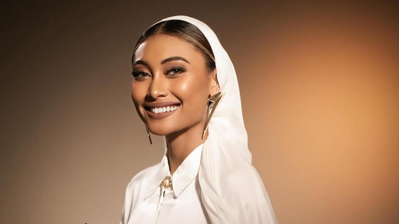 Novia Bachmid Tampil Anggun dengan Outfit Serba Putih di Lagu Religi 'KepadaNya', Full Damage