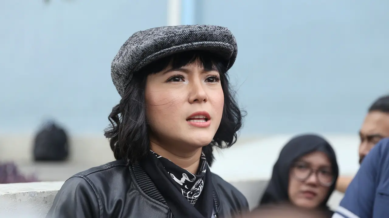 [Bintang] Poppy Sovia