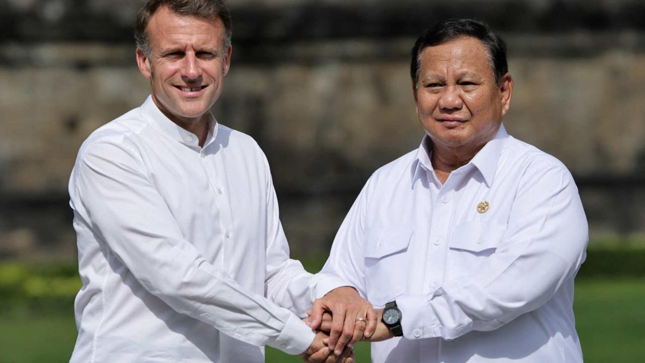 Prabowo ajak Presiden Prancis Emmanuel Macron keliling Candi Borobudur