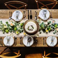 Dinning in the Dark | unsplash.com