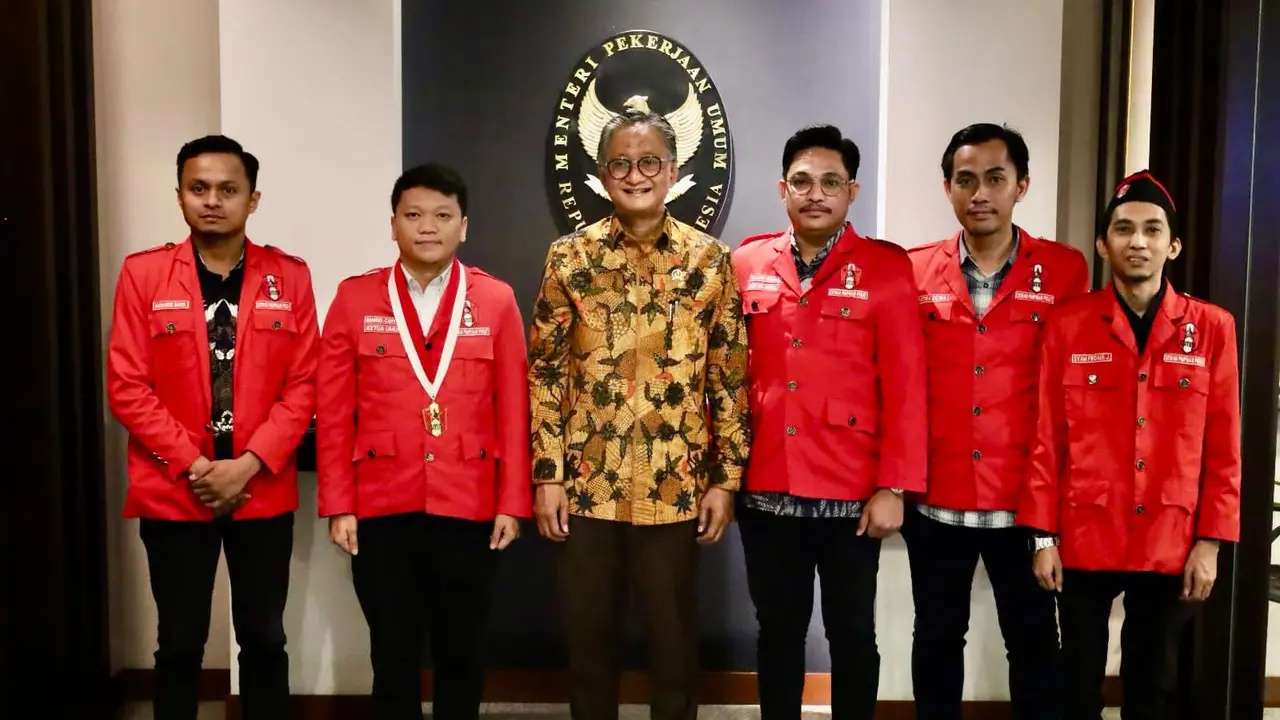 Gerakan Mahasiswa Nasional Indonesia (GMNI) bertemu Menteri Pekerjaan Umum (PU), Dody Hanggodo (Istimewa)